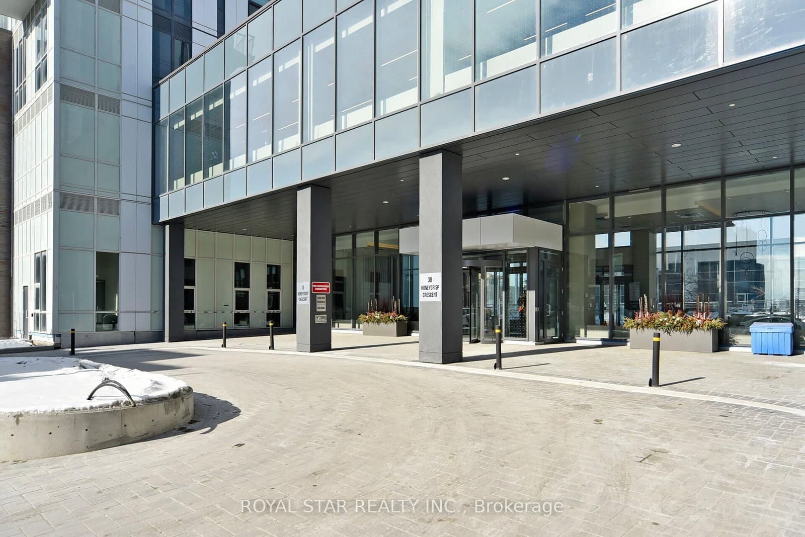 10 Honeycrisp Crescent, Unit 909 - Image 4