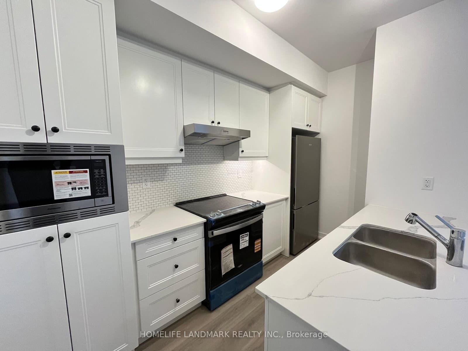 3 Bancroft Lane, Unit 219 - Image 2