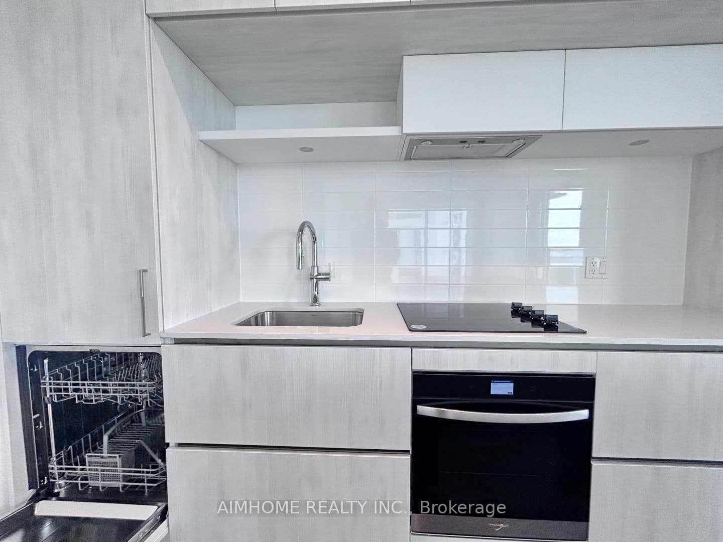2 David Eyer Road E, Unit 829 - Image 3