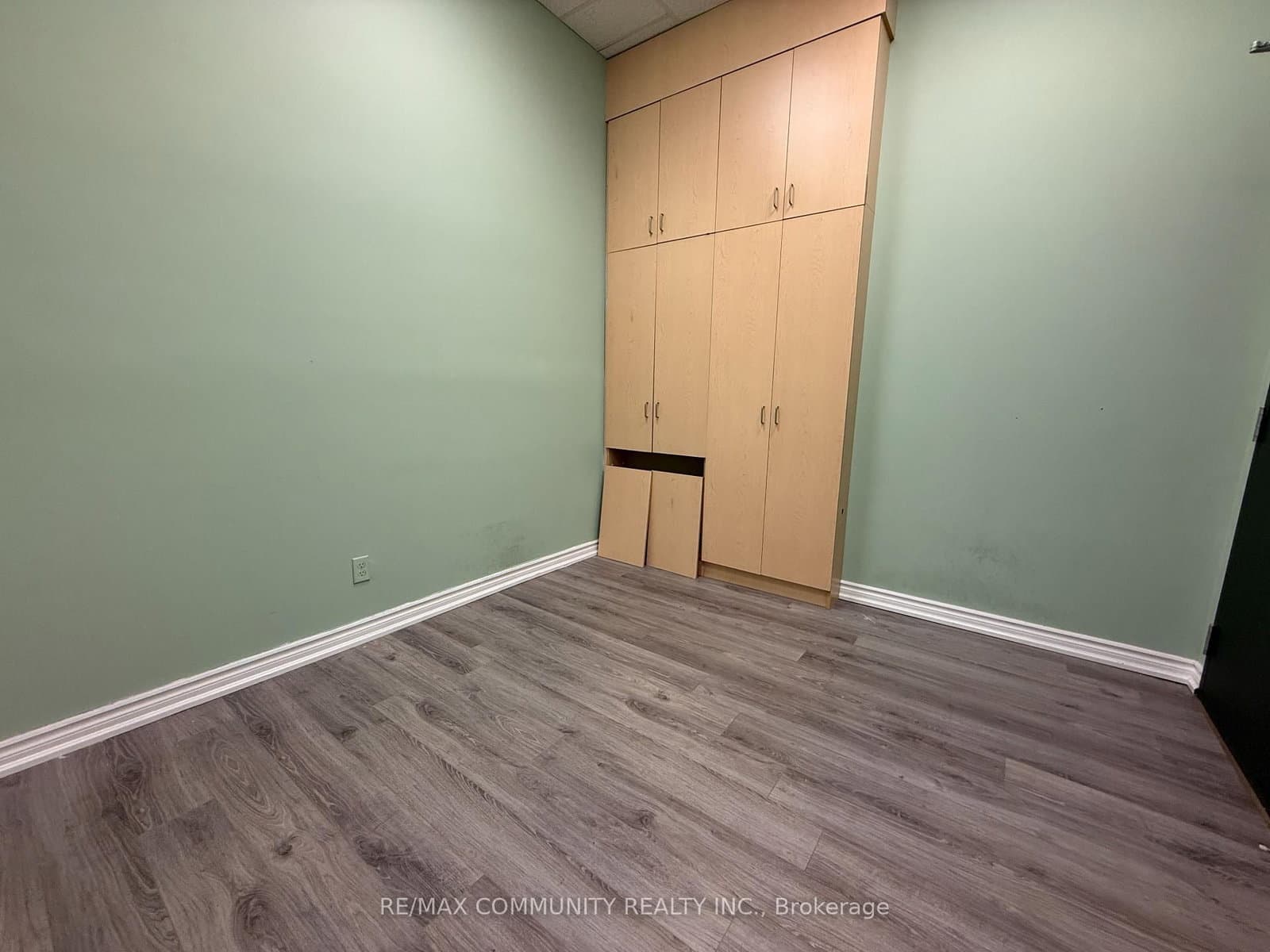 30 South Unionville Avenue, Unit 2061/2063 - Image 4