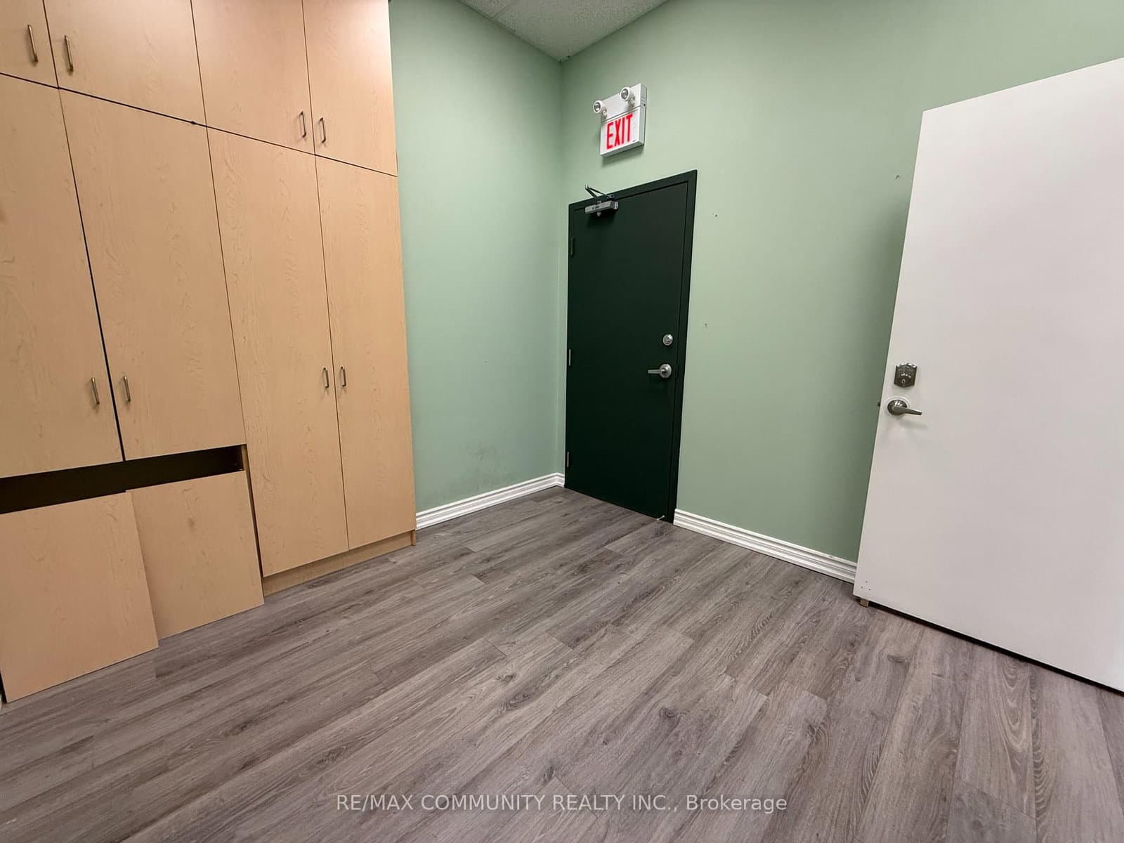 30 South Unionville Avenue, Unit 2061/2063 - Image 5