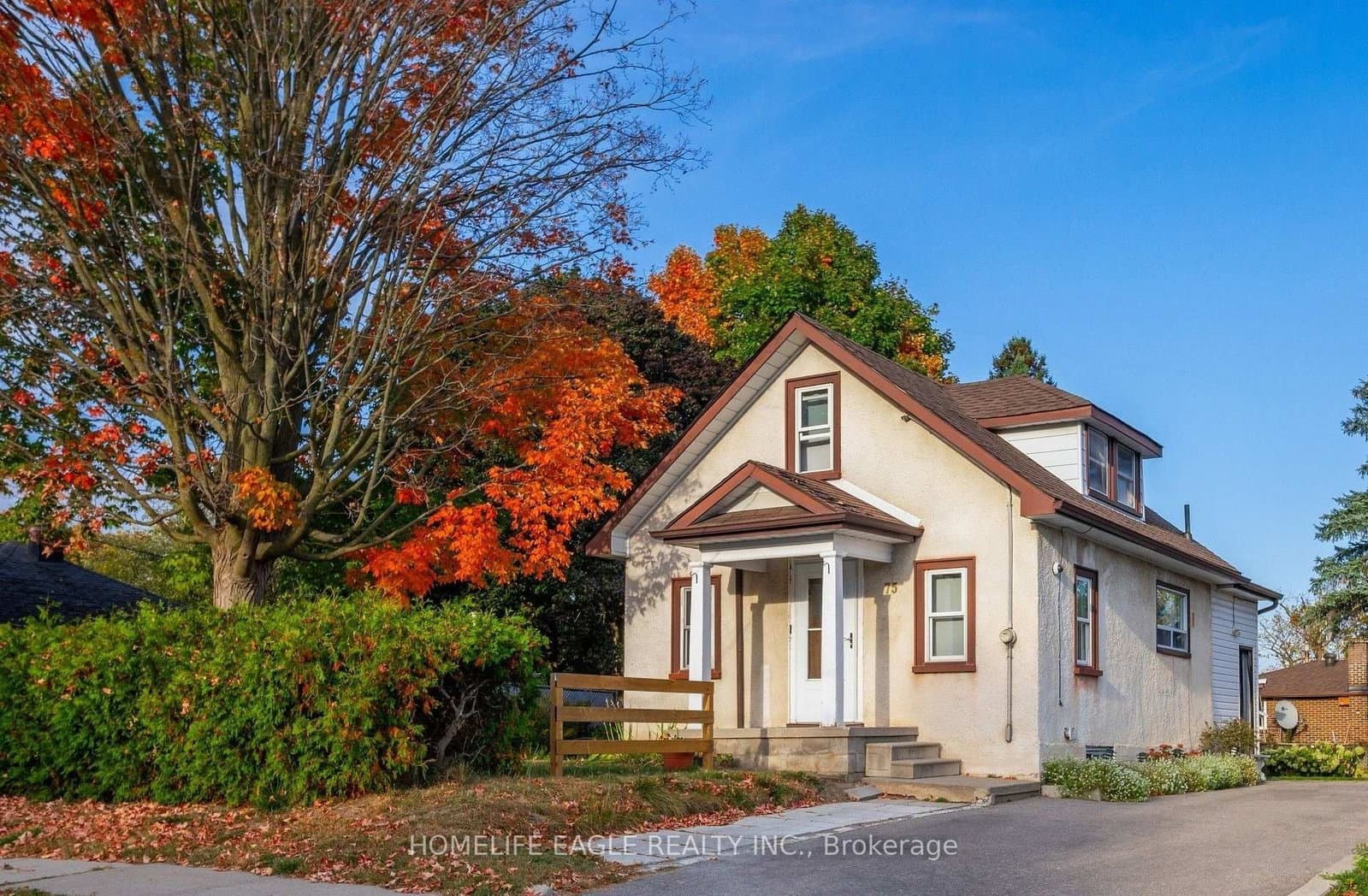 75 Denne Boulevard - Image 1