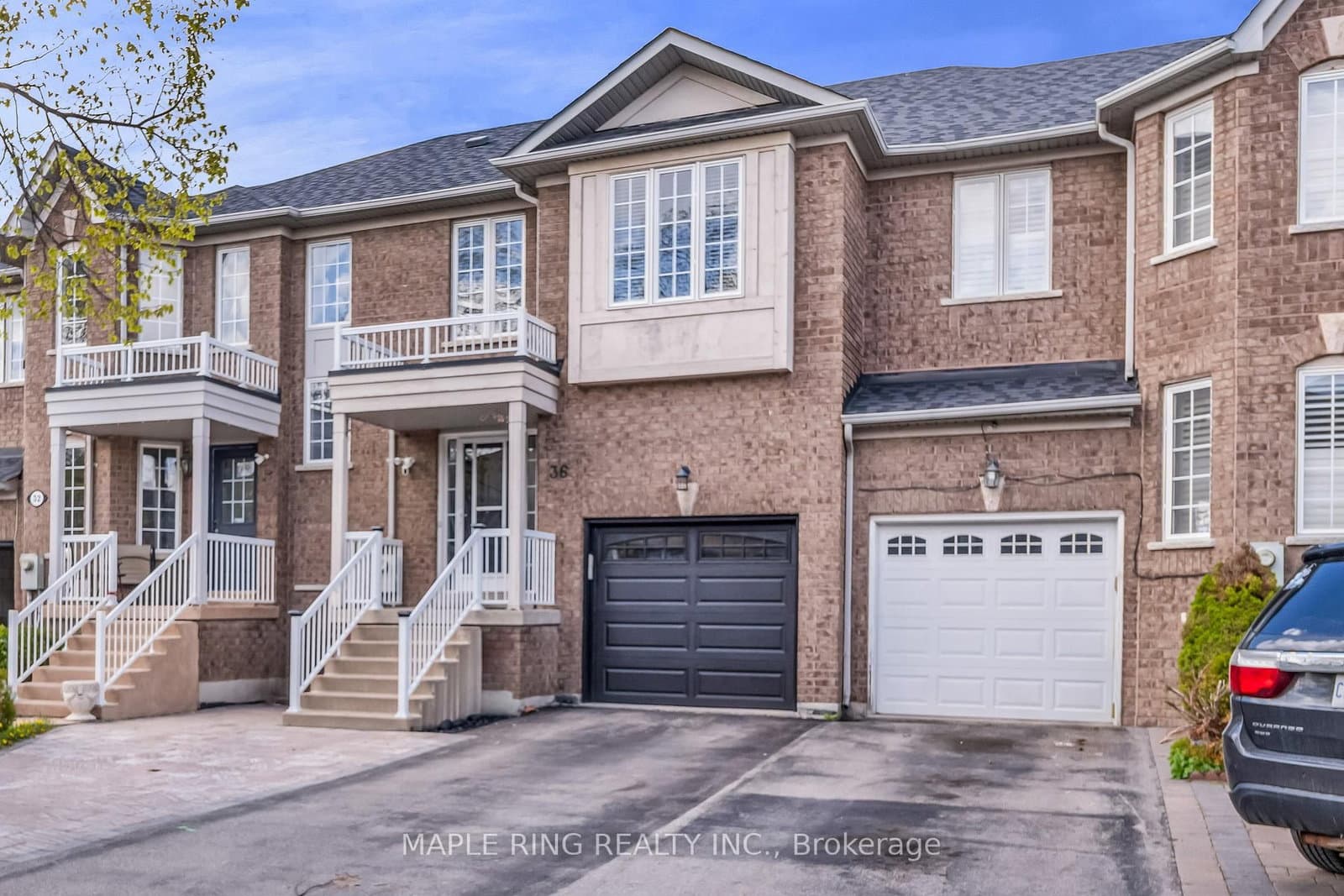 36 Laurelhurst Crescent - Image 1