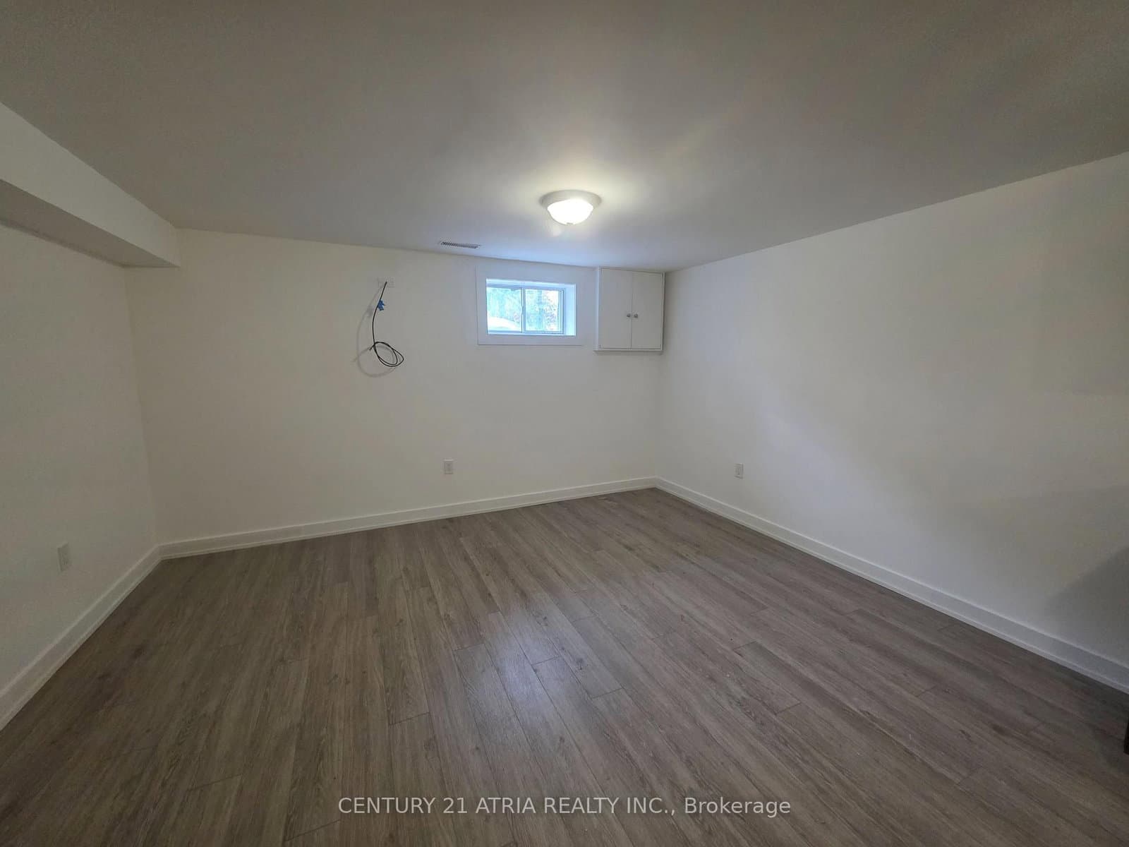 19 Meadowview Avenue, Unit Lower - Image 3