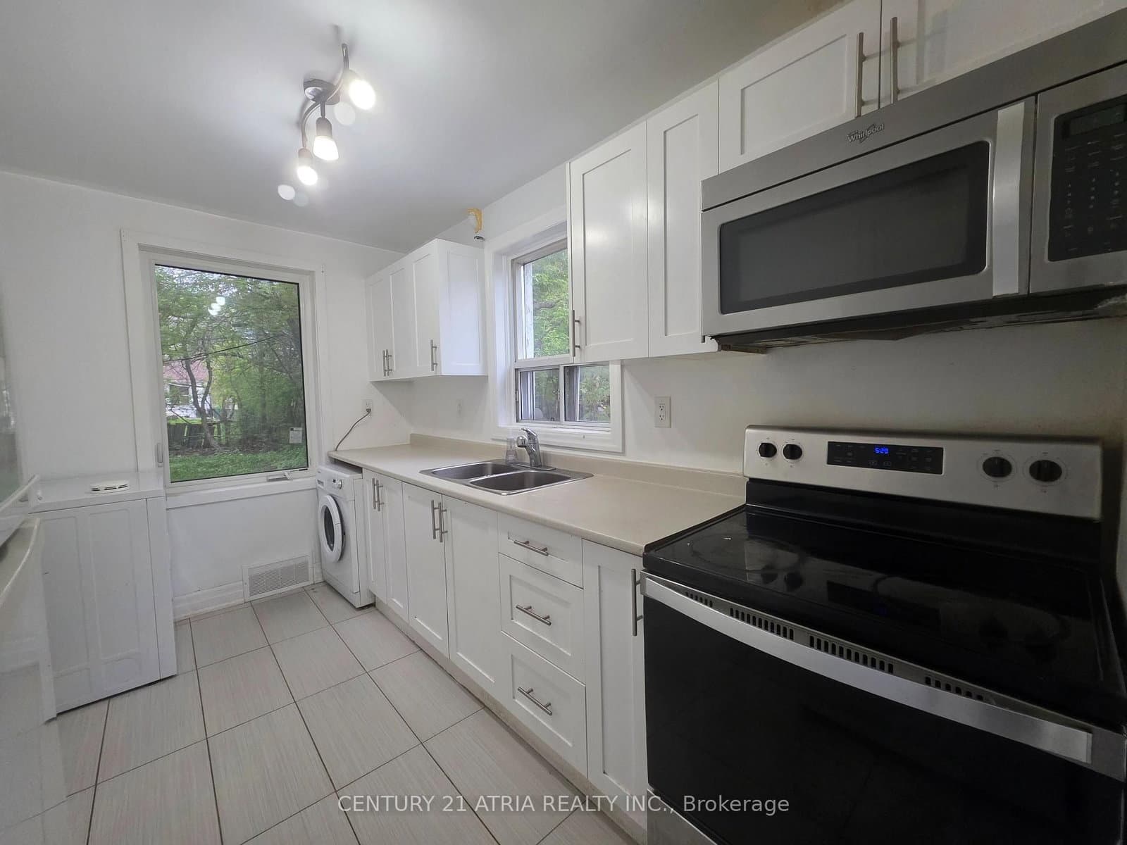 18 Grandview Avenue, Unit Main - Image 6
