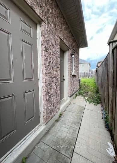 2 Berger Avenue, Unit Bsmt - Image 1