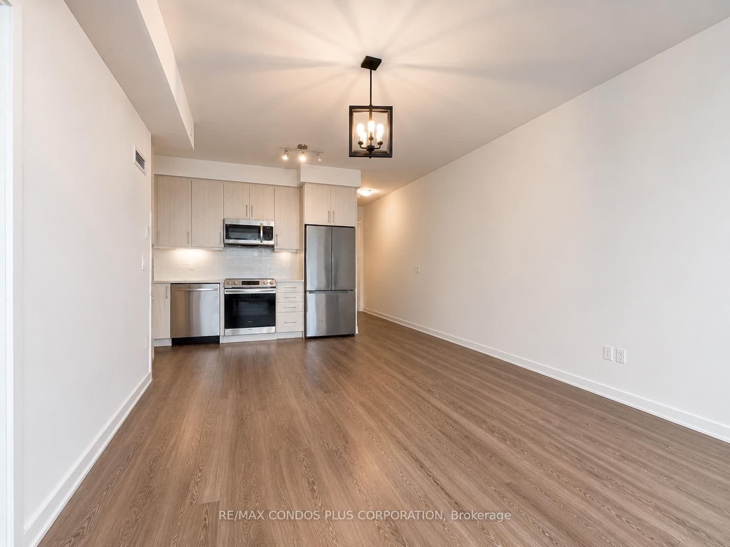 105 Oneida Crescent, Unit 503 - Image 4