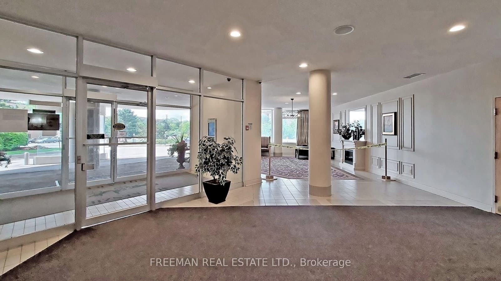 326 Major Mackenzie Drive E, Unit 625 - Image 5