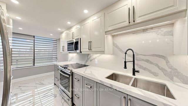 7440 Bathurst Street, Unit 512 - Image 3