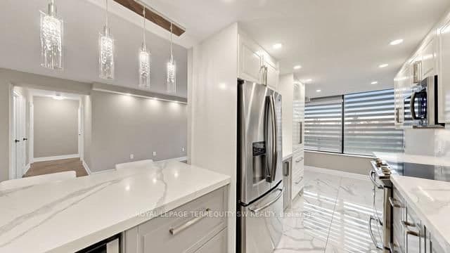 7440 Bathurst Street, Unit 512 - Image 5