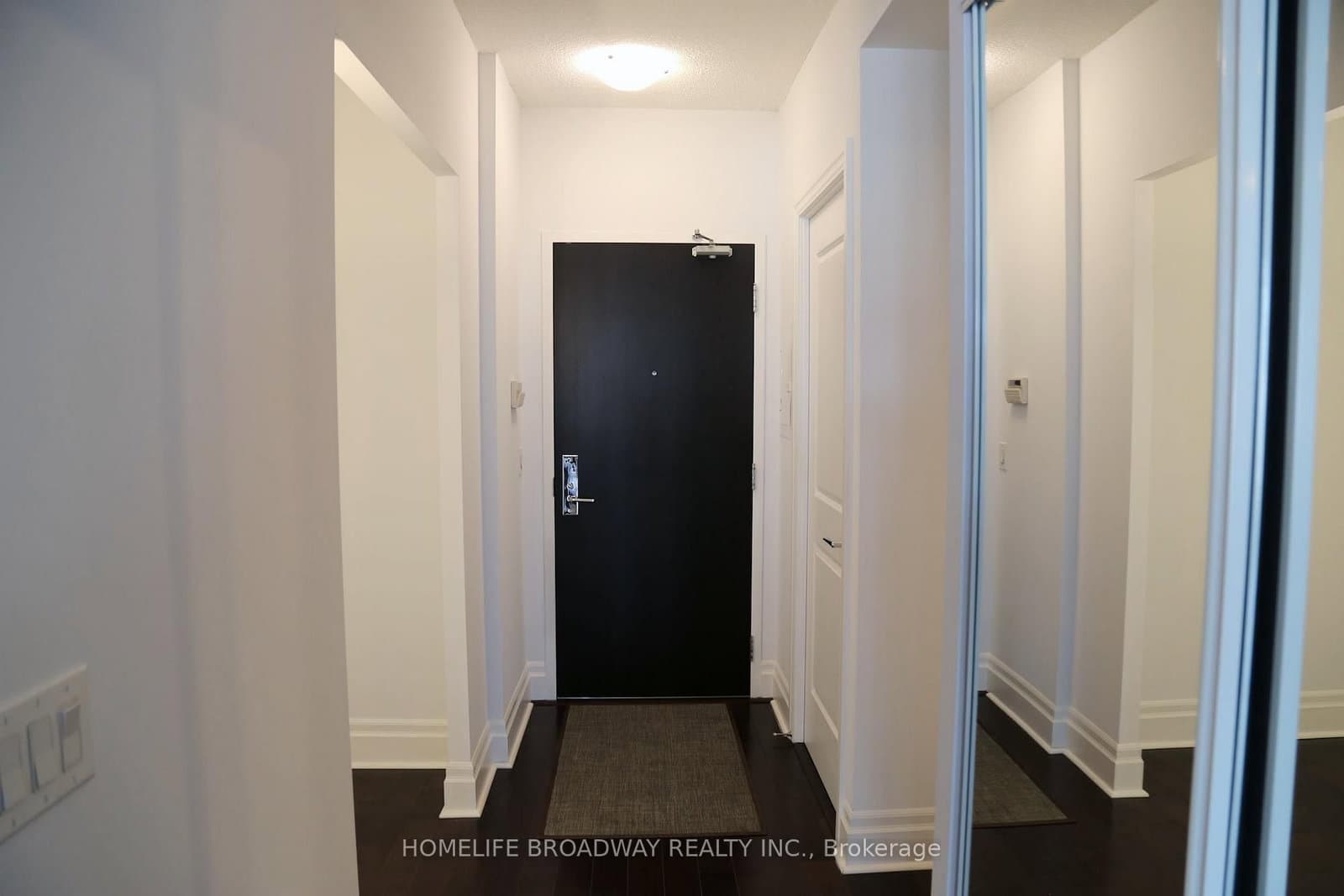 1 Upper Duke Crescent, Unit 806 - Image 3