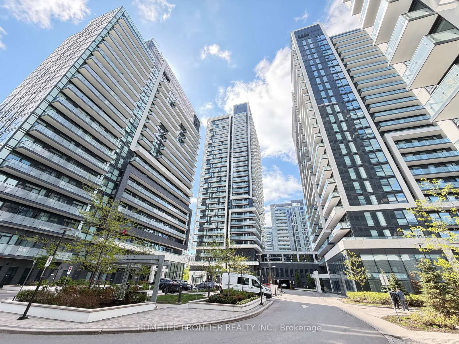 105 Oneida Crescent, Unit 607 - Image 2