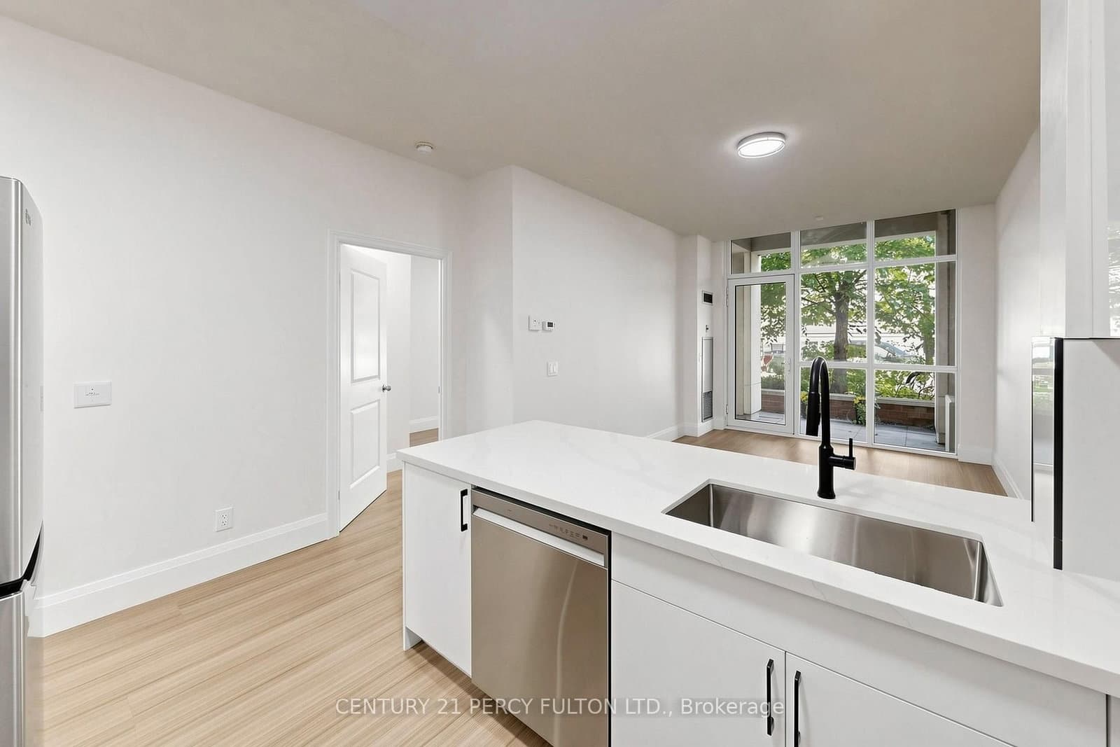 57 Upper Duke Crescent, Unit 102 - Image 1