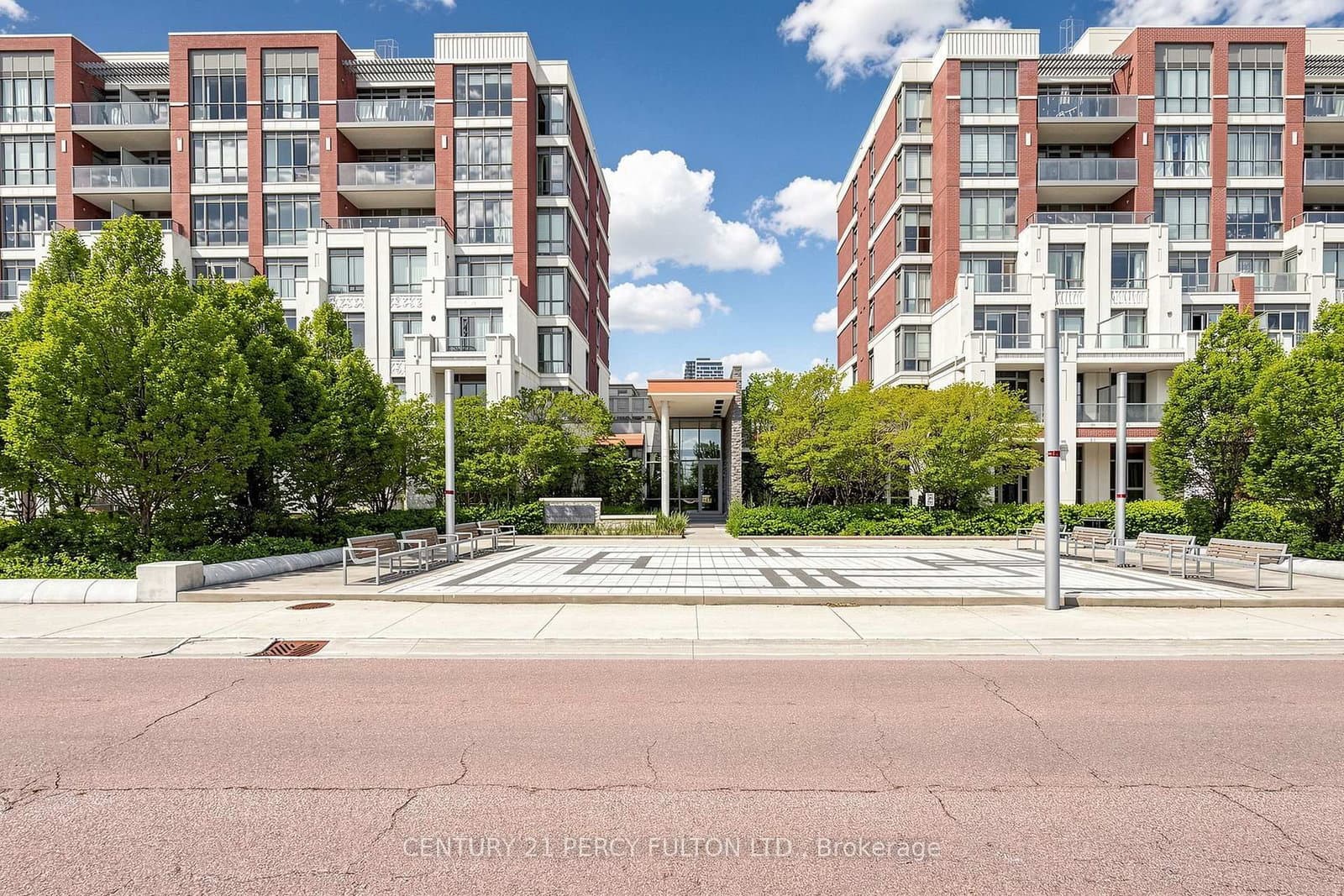 57 Upper Duke Crescent, Unit 102 - Image 2