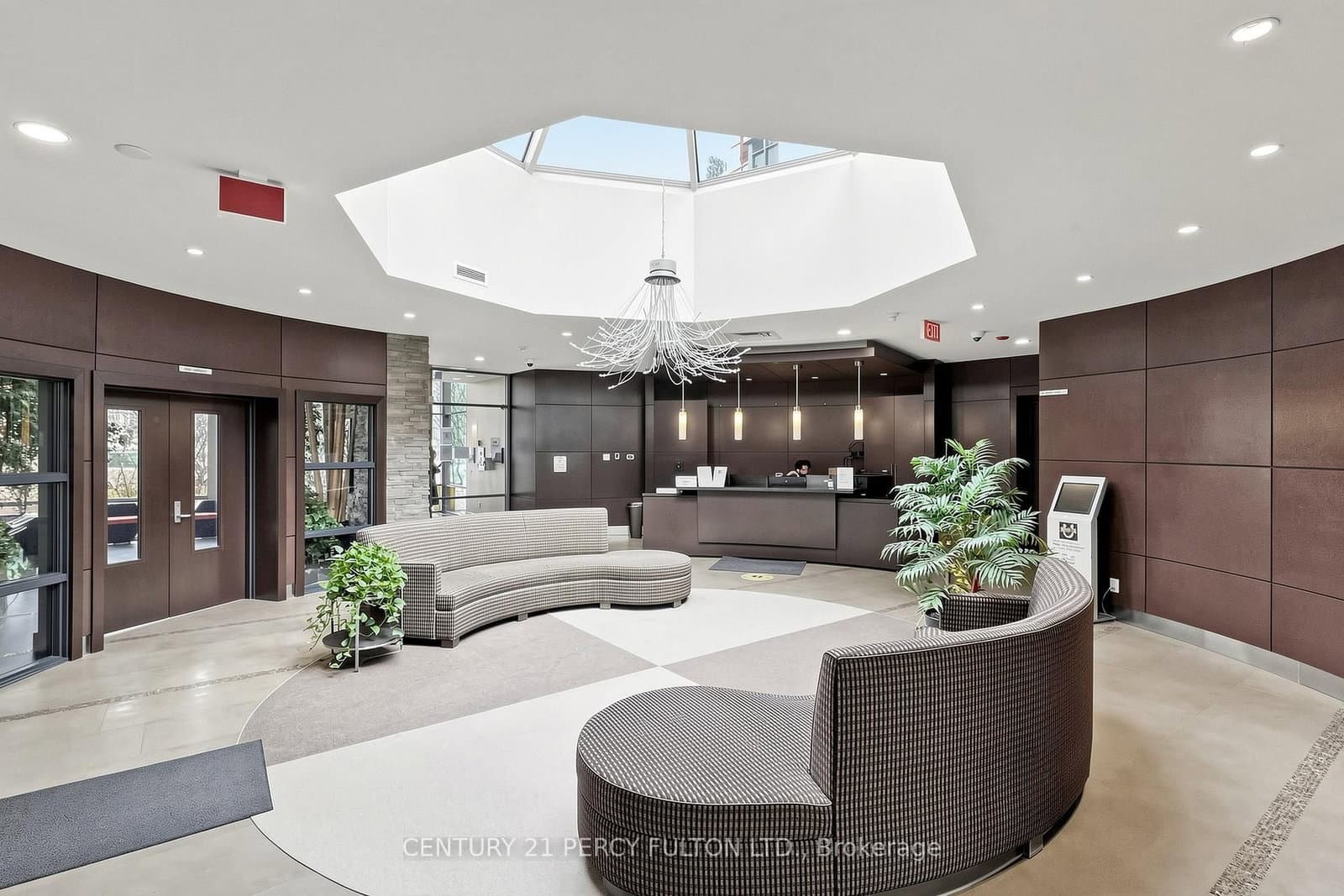 57 Upper Duke Crescent, Unit 102 - Image 5