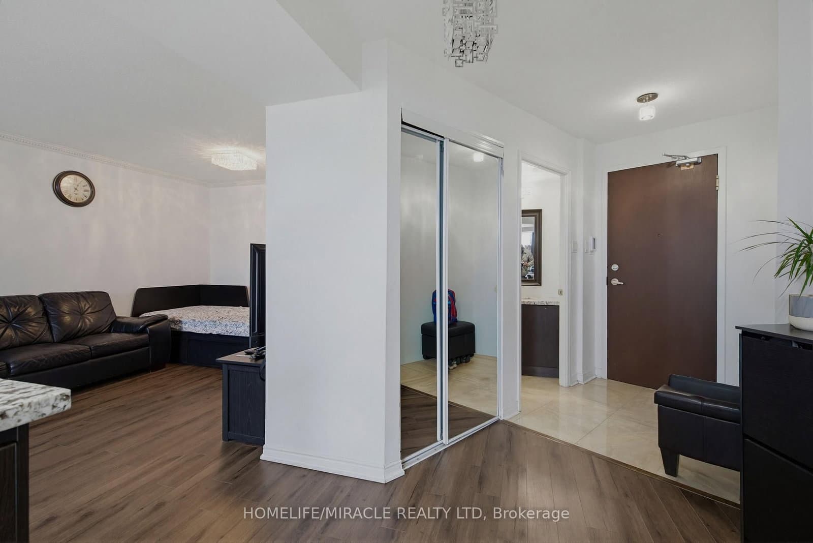 7250 Yonge Street, Unit PH211 - Image 5