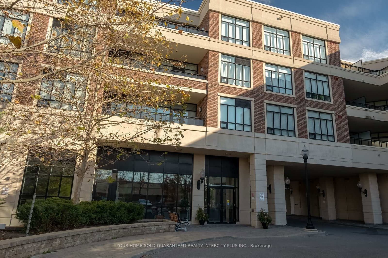 2396 Major MacKenzie Drive W, Unit 418 - Image 3