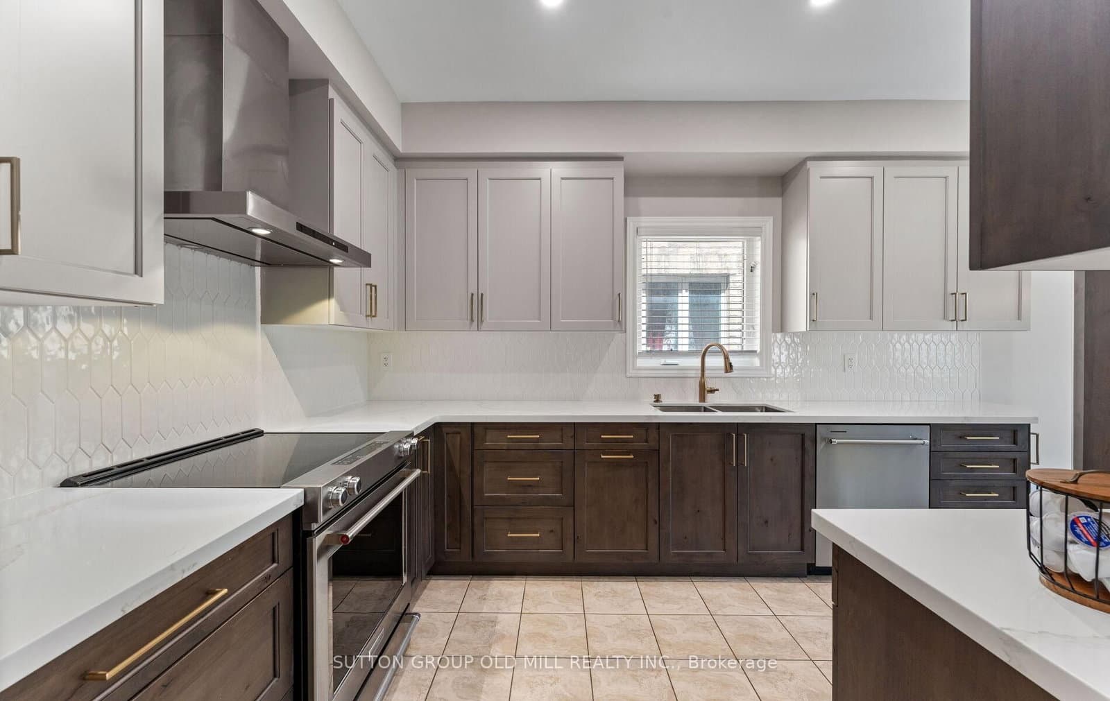 201 Vellore Park Avenue - Image 4