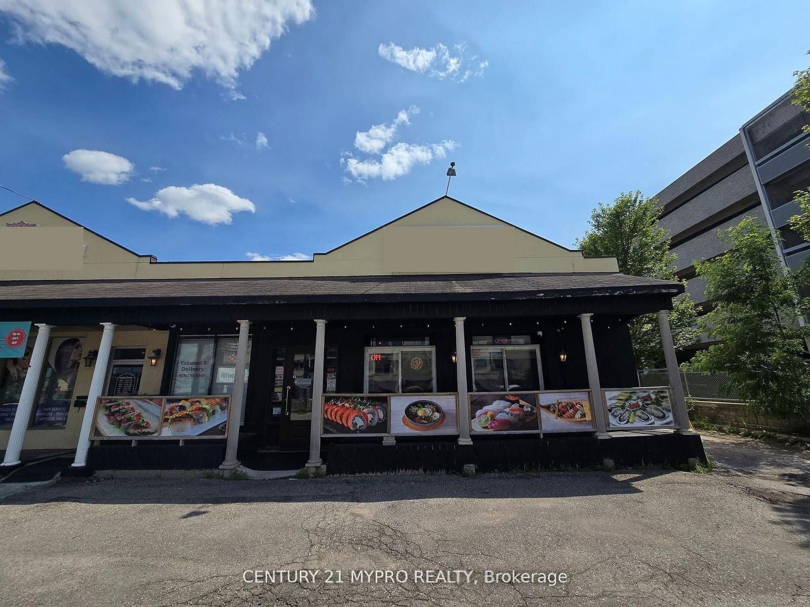 155 Wellington Street E - Image 2