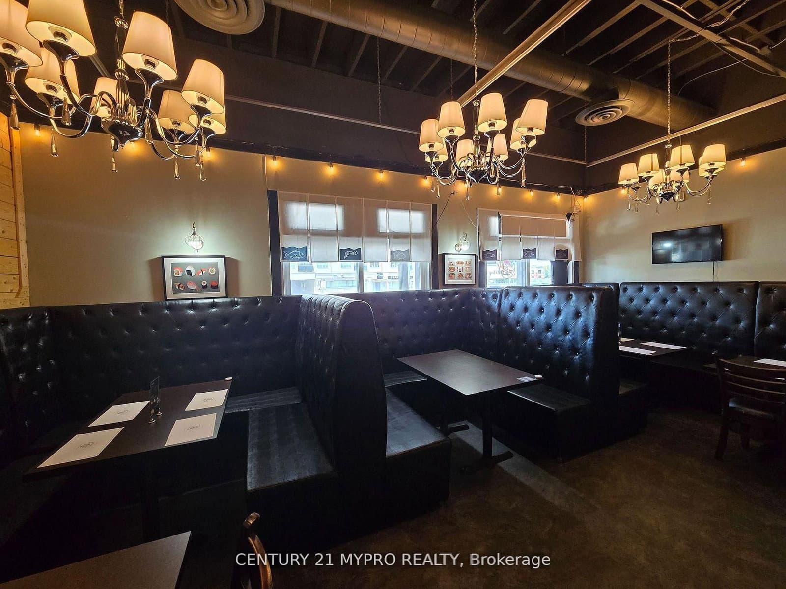 155 Wellington Street E - Image 5