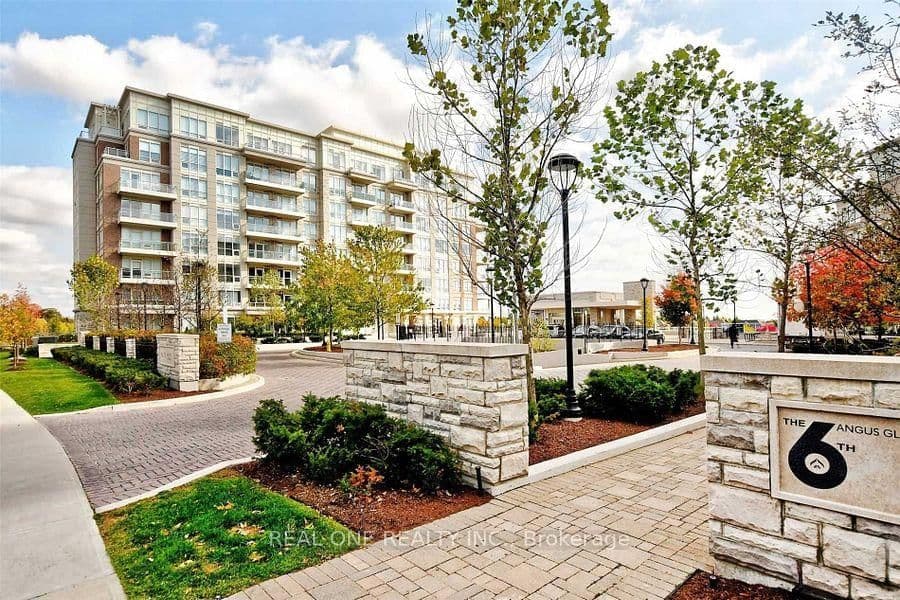 #612 - 15 Stollery Pond Crescent