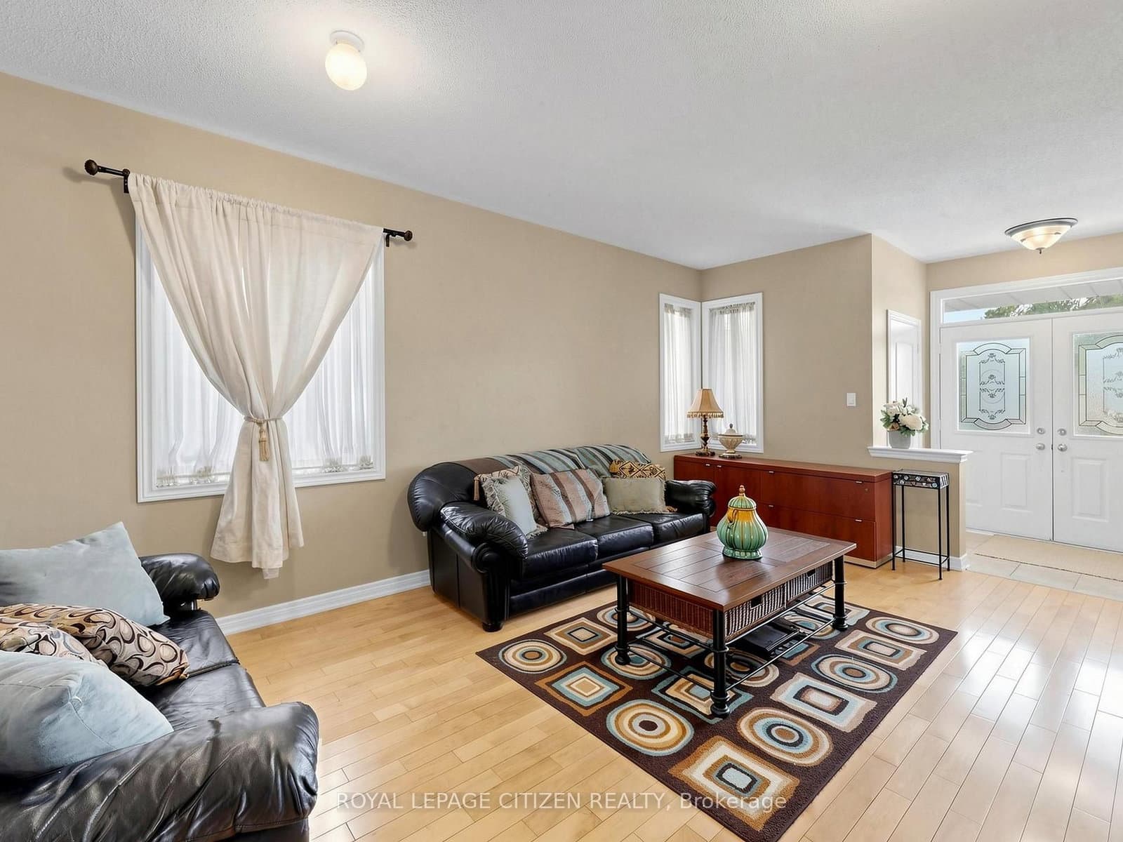 23 Planter Crescent, Unit Upper - Image 2