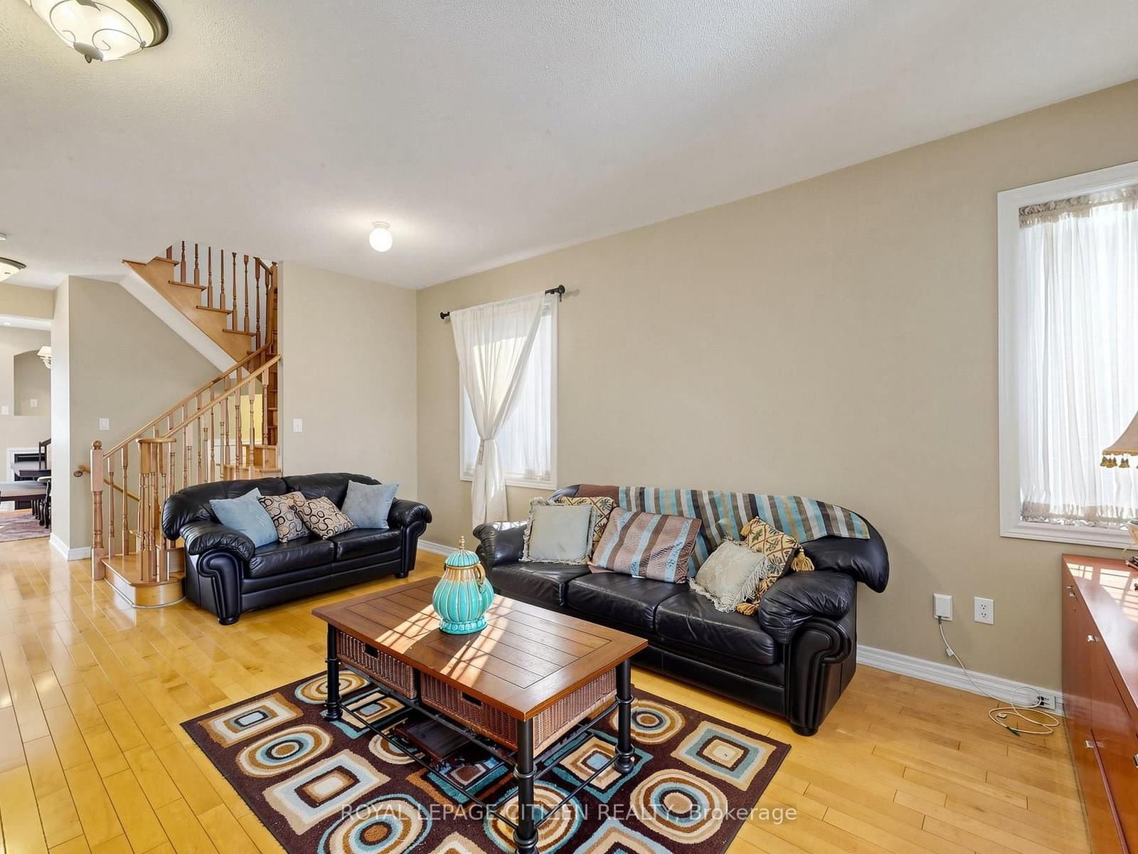 23 Planter Crescent, Unit Upper - Image 3