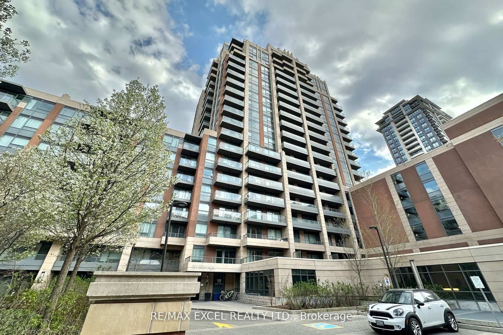 18 Uptown Drive, Unit 703 - Image 2