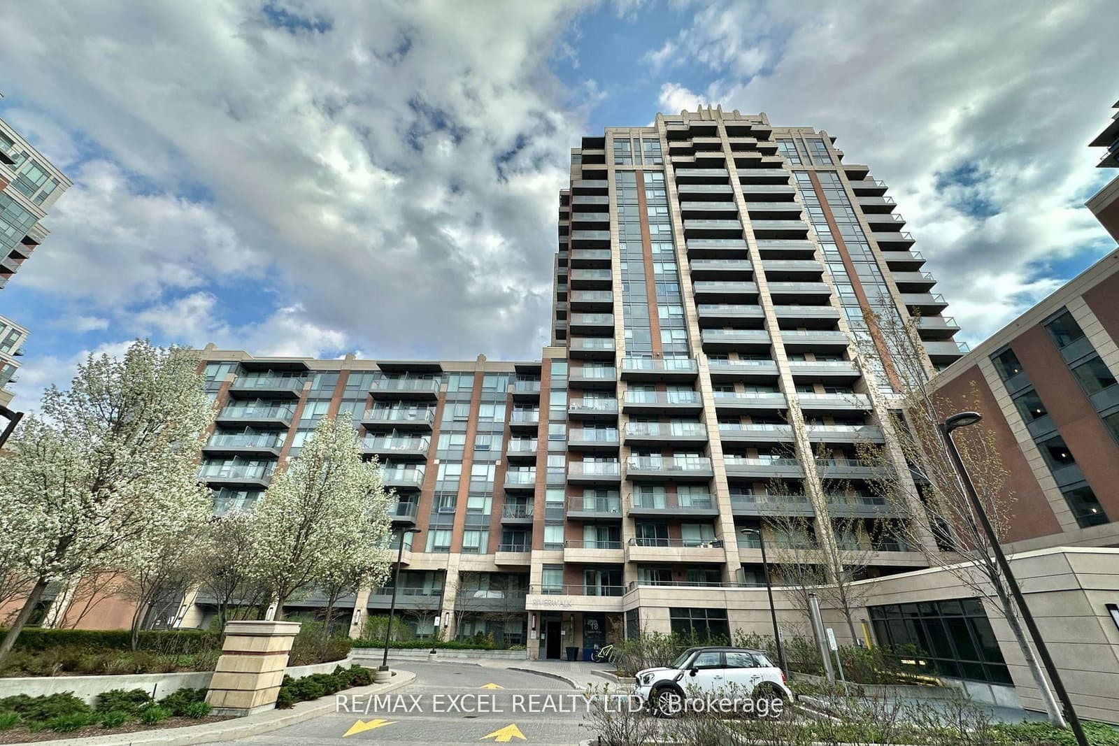 18 Uptown Drive, Unit 703 - Image 4
