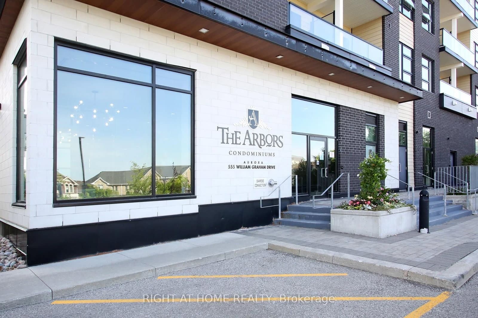 #436 - 555 William Graham Drive