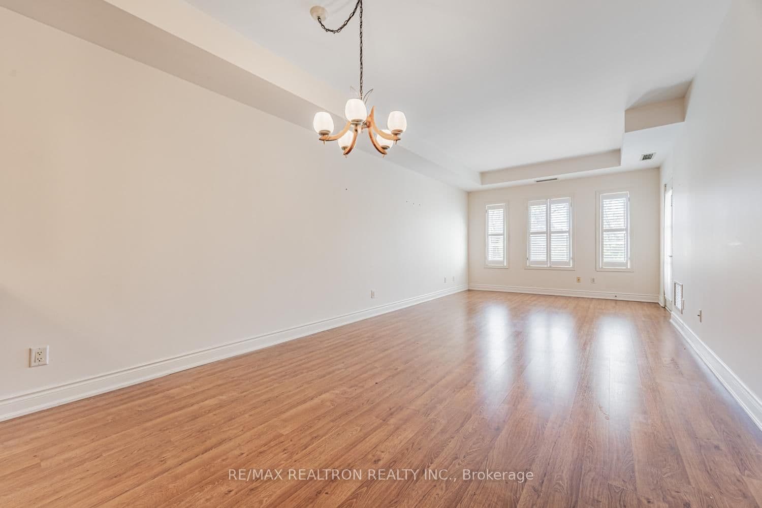 9901 Keele Street, Unit 207 - Image 2