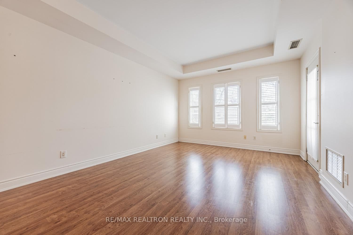9901 Keele Street, Unit 207 - Image 3