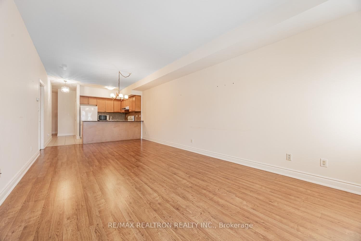 9901 Keele Street, Unit 207 - Image 4