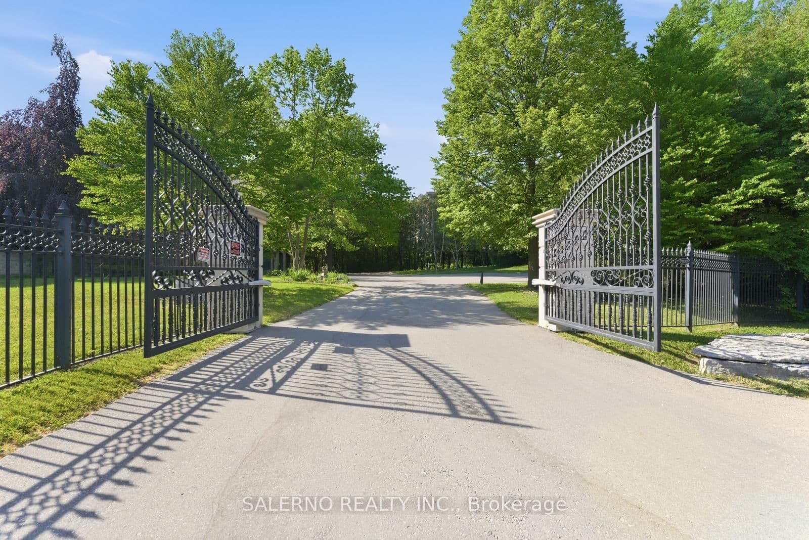 32 Daleview Court - Image 2