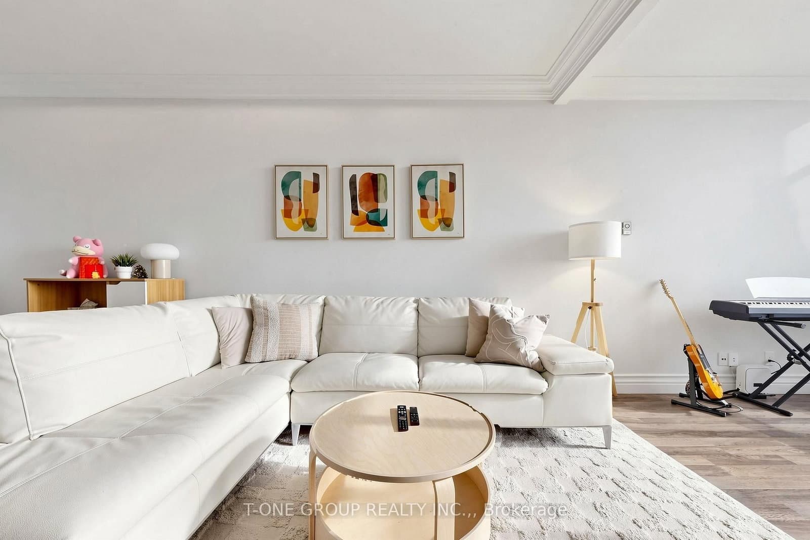 22 Clarissa Drive, Unit Ph6 - Image 6