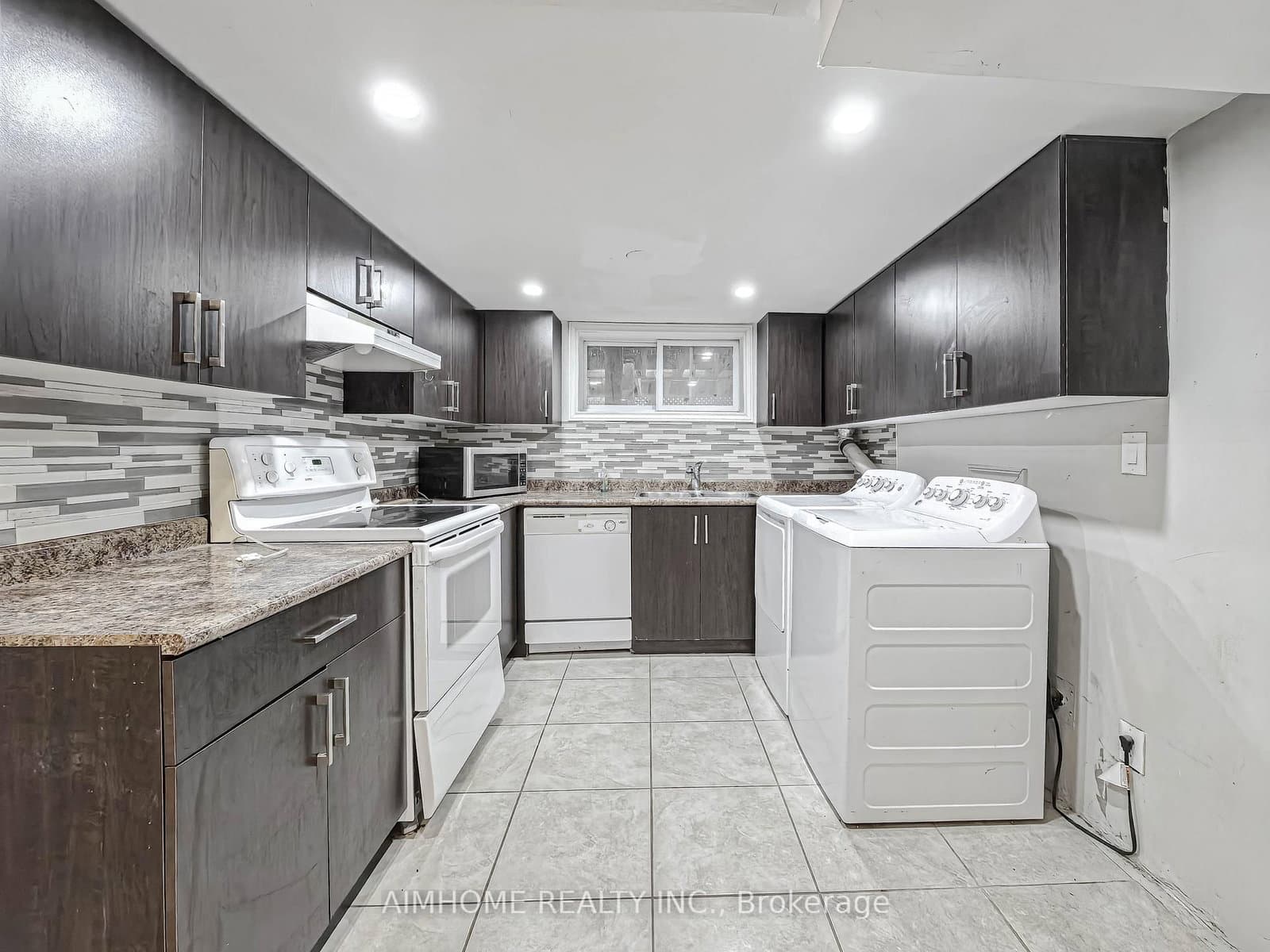 57 Gladman Avenue N, Unit Bsmt - Image 2