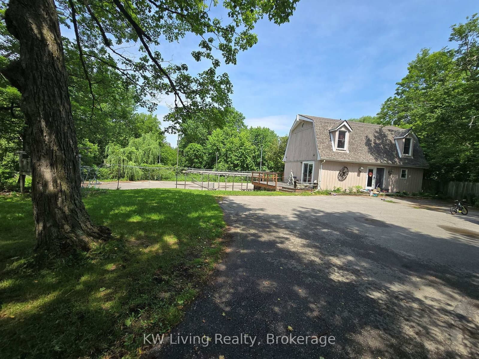 1 Campbell Court - Image 6