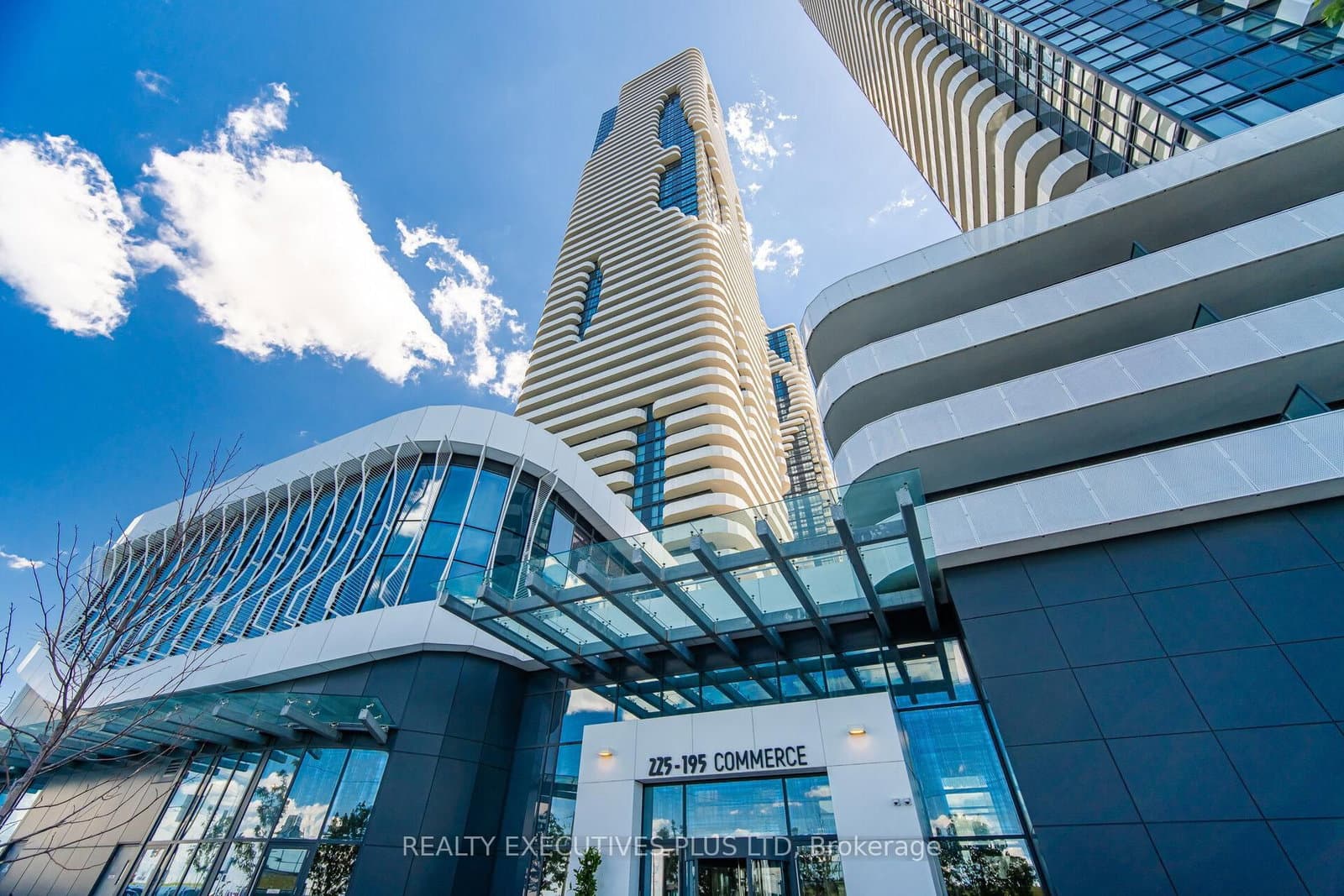 225 Commerce Street, Unit 3202