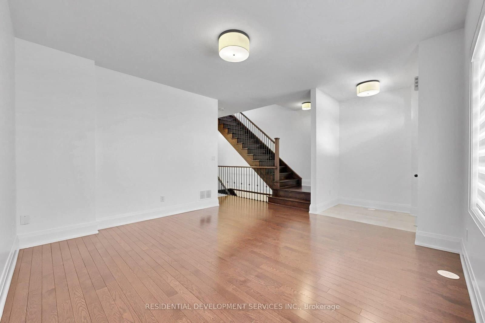 37 Village Parkway - Image 5