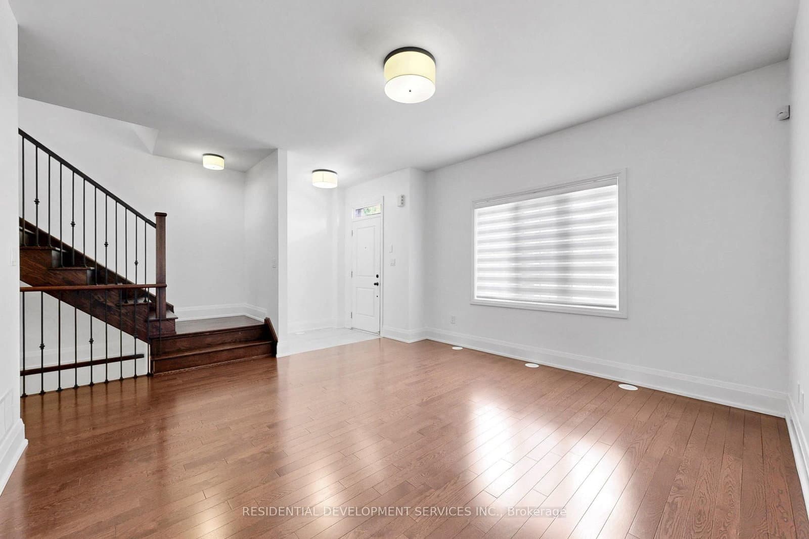 37 Village Parkway - Image 6