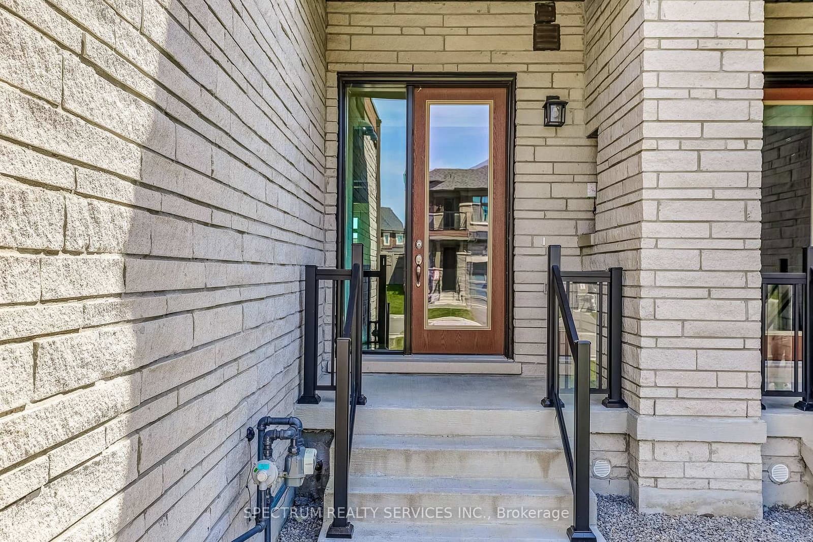 72 Adario Crescent - Image 4