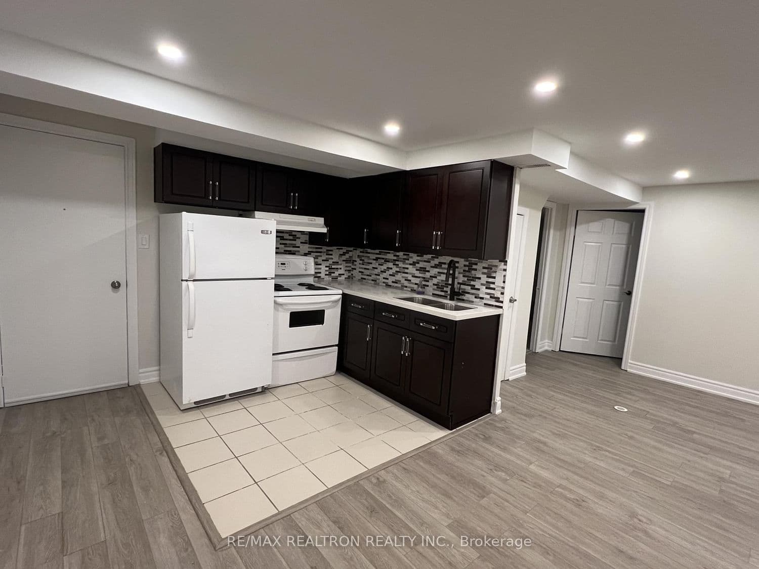 42 Butterfield Crescent, Unit Lower A - Image 3