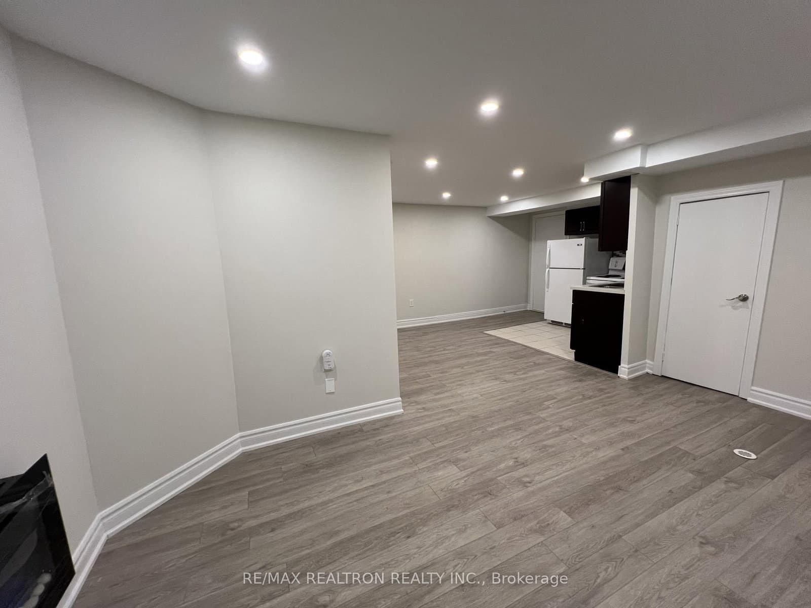 42 Butterfield Crescent, Unit Lower A - Image 5