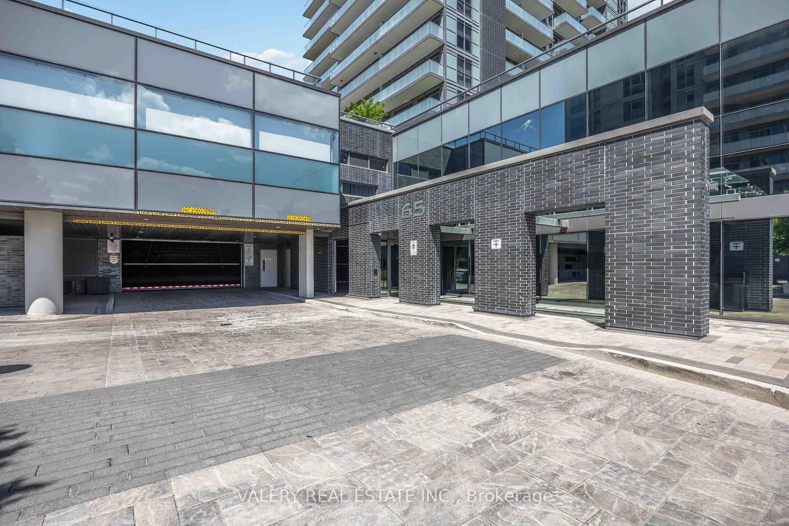 65 Oneida Crescent, Unit 1108 - Image 4