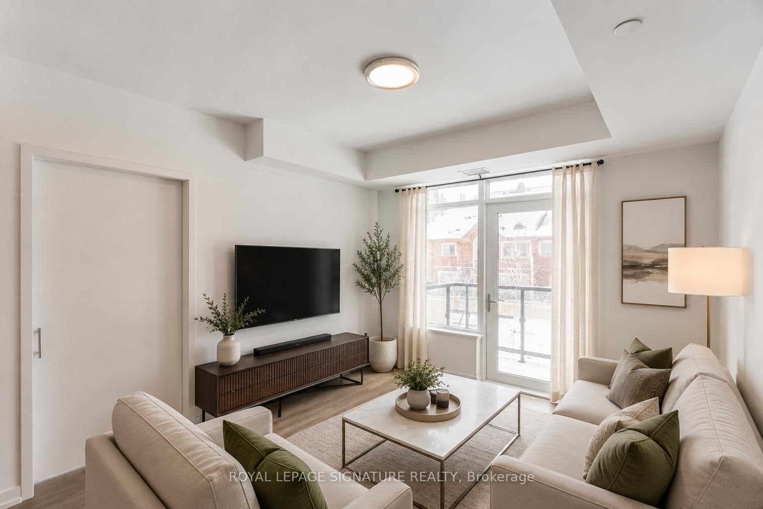 8 Beverley Glen Boulevard, Unit 228 - Image 1