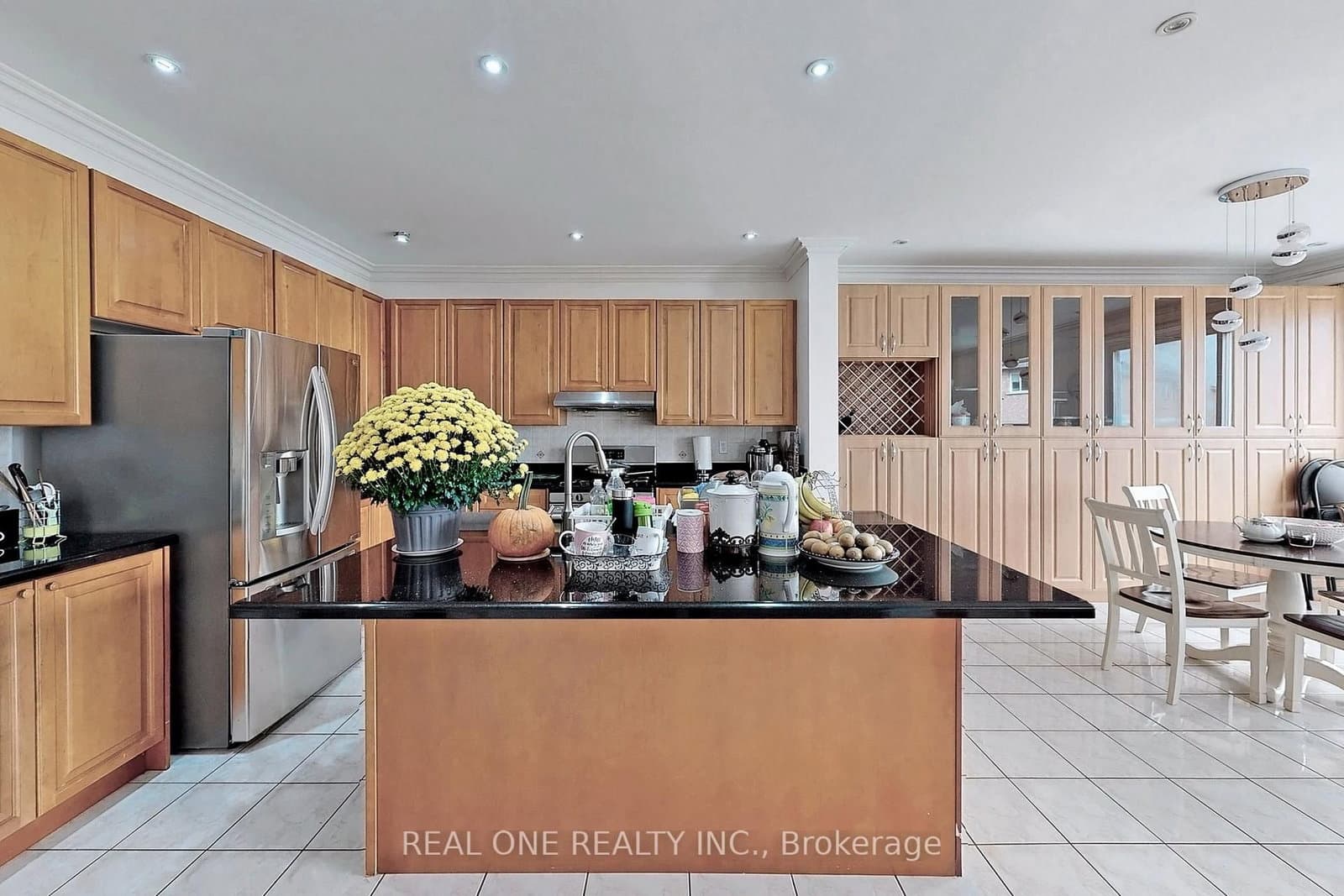 579 Fred Mclaren Boulevard - Image 4