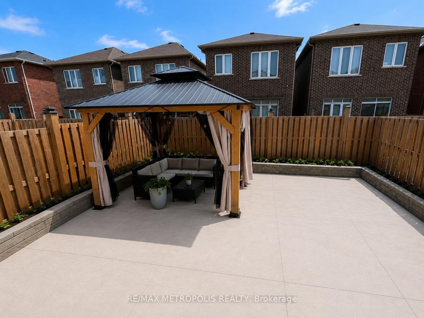 13 Mohandas Drive, Unit MAIN & UPPER - Image 4