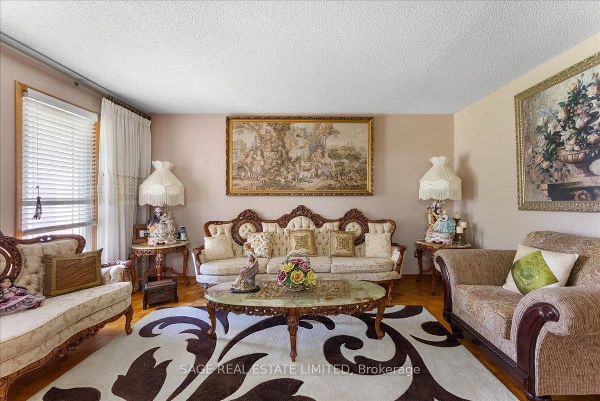 116 Butterfield Crescent - Image 5