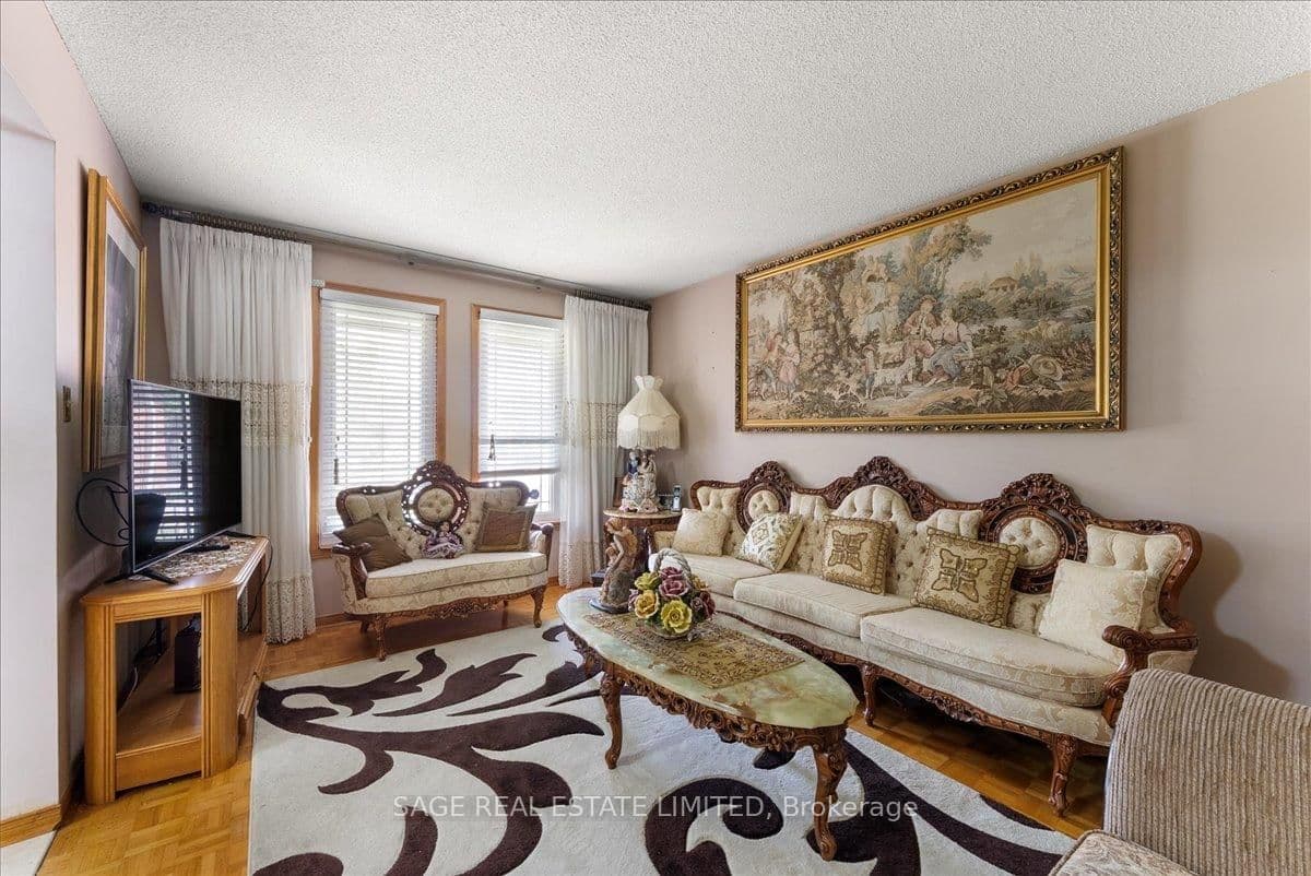 116 Butterfield Crescent - Image 6