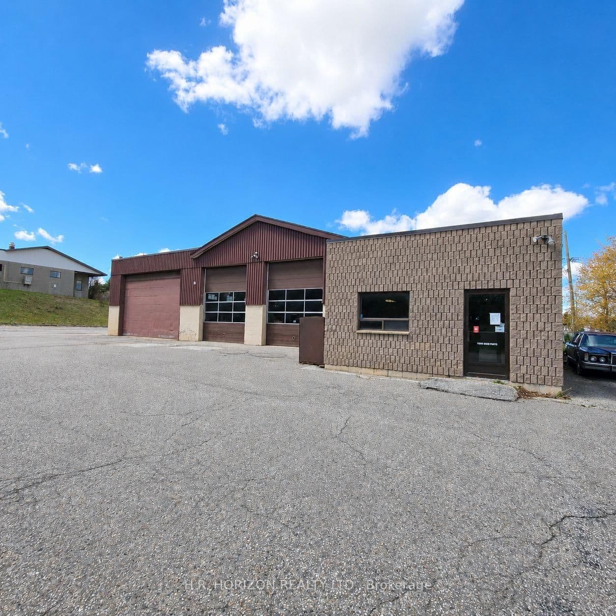 60 Industrial Parkway N - Image 3